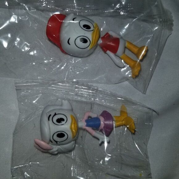 Disney Ducktales  Reboot Webby Huey Mini Figure from Blind Box Cake Topper Lot - Picture 5 of 5